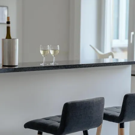 Apartment In The City Center With Free Parking Biel Exterior photo